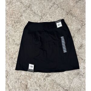 NEW WITH TAGS Chaus solid jet Black Short Skirt Hidden Side Zipper Cotton Spande